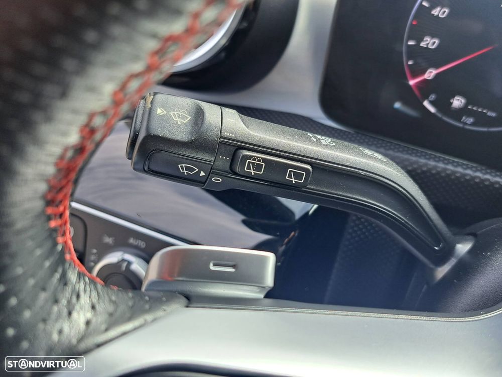 Mercedes-Benz CLA 180 d Shooting Brake AMG Line Aut. - 31