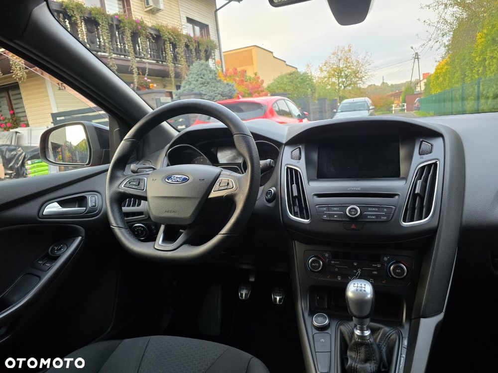 Ford Focus 1.0 EcoBoost STart-Stopp-System ST-LINE X - 27