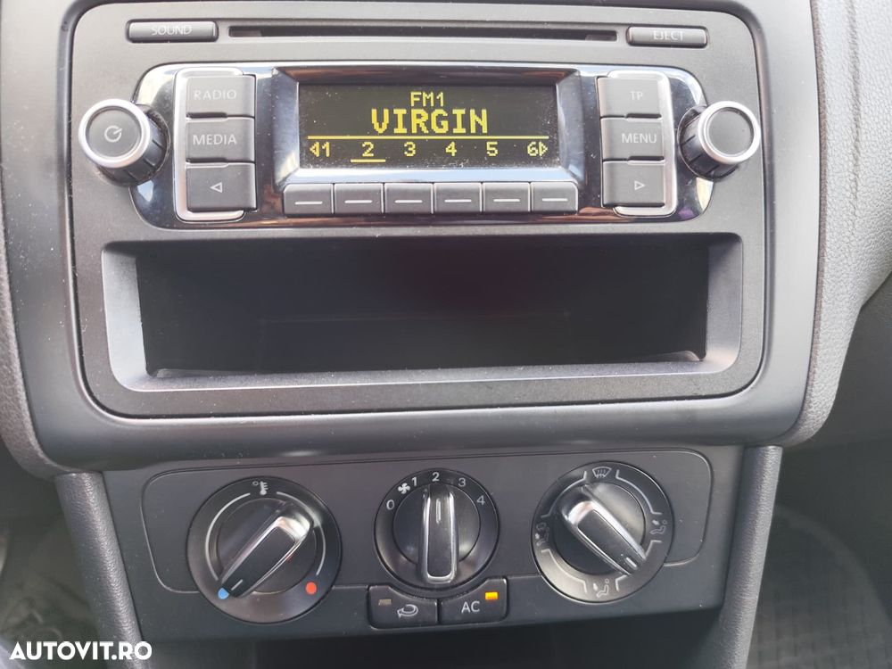 Volkswagen Polo 1.4 Comfortline - 12