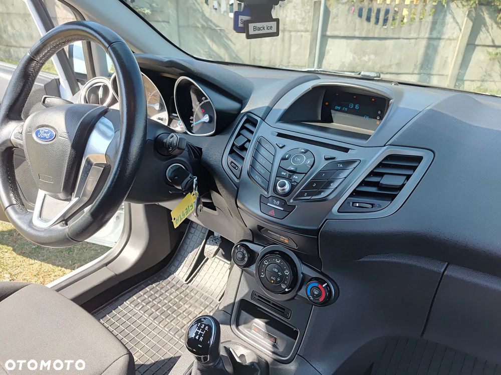 Ford Fiesta 1.25 Ambiente EU5 - 25