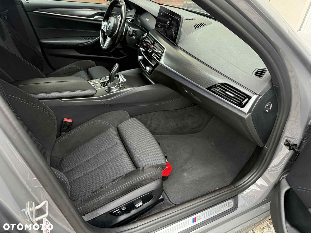BMW Seria 5 520d xDrive M Sport sport - 21