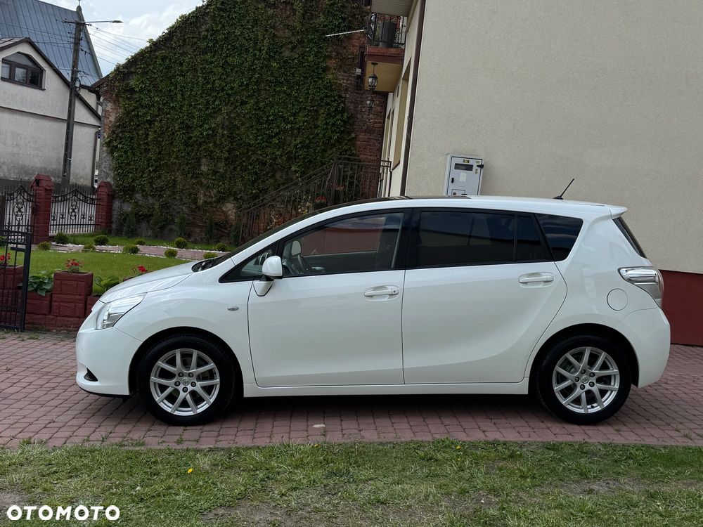 Toyota Verso 1.8 5-Sitzer Executive - 2