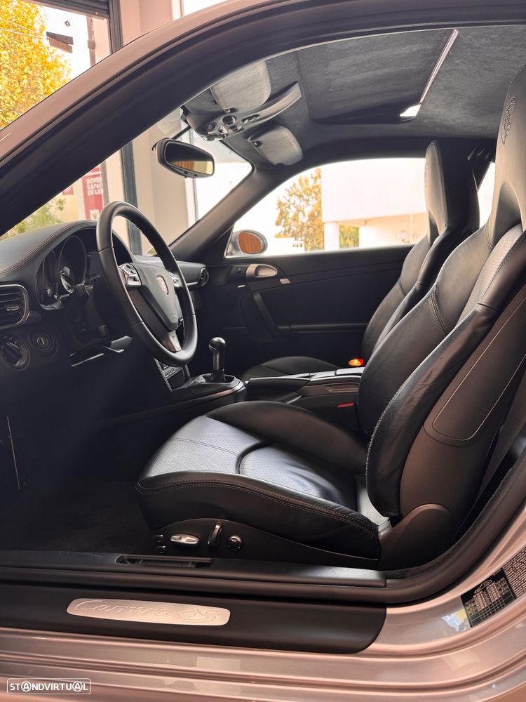 Porsche 911 (997) Carrera 4 S - 8