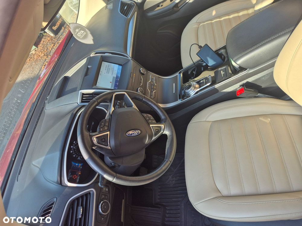 Ford Edge - 7