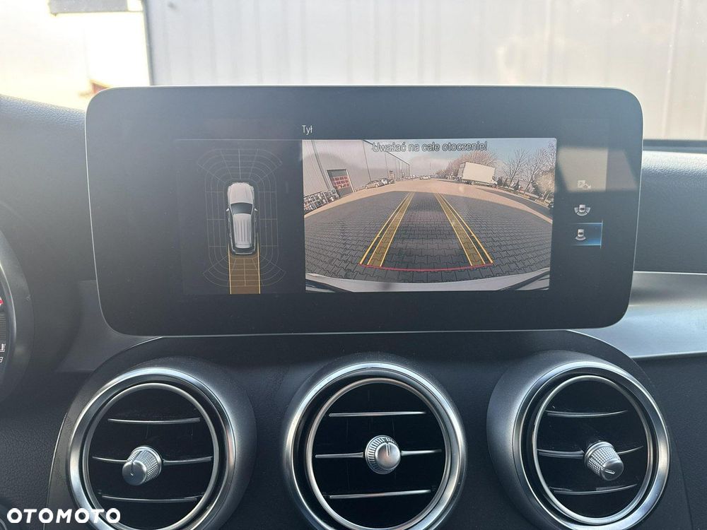 Mercedes-Benz GLC - 27