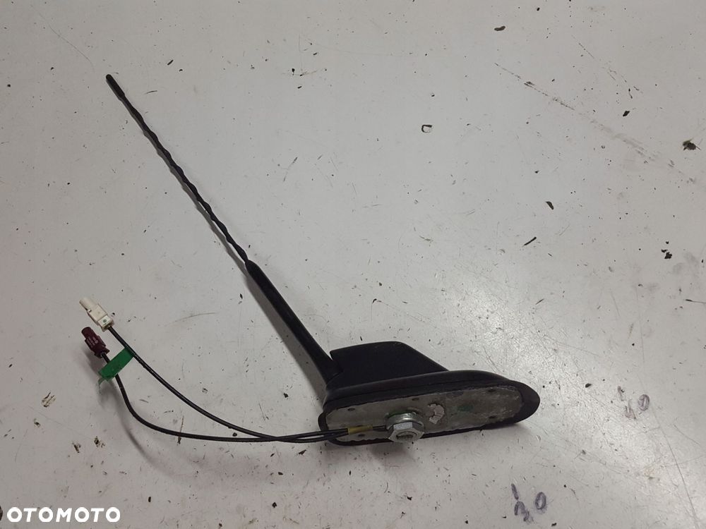 SKODA SUPERB 2 II 08-12r ANTENA DACHOWA RADIA GPS - 1