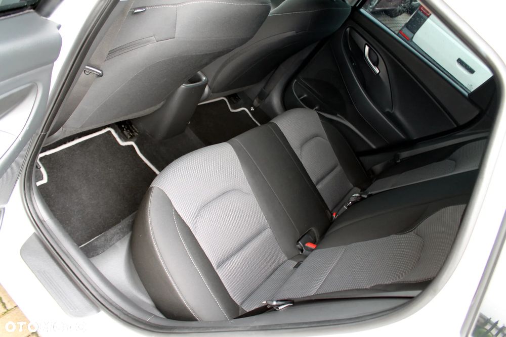 Hyundai i30 blue 1.4 Classic Navigation - 15