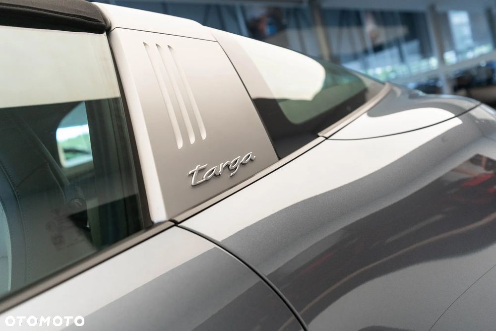 Porsche 911 Targa 4S - 38