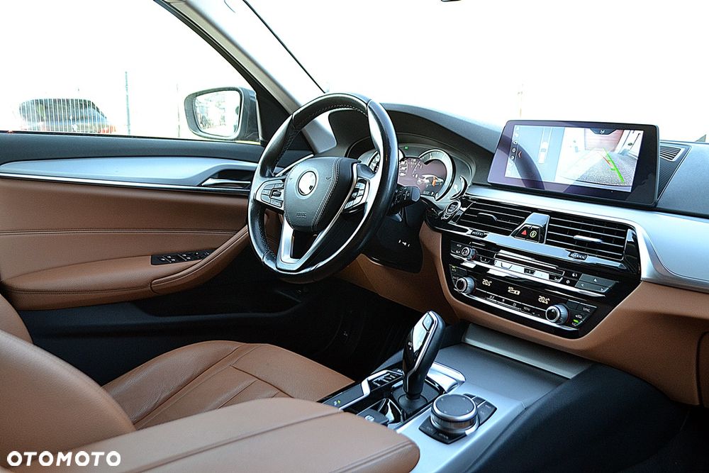 BMW Seria 5 520d Luxury Line sport - 18