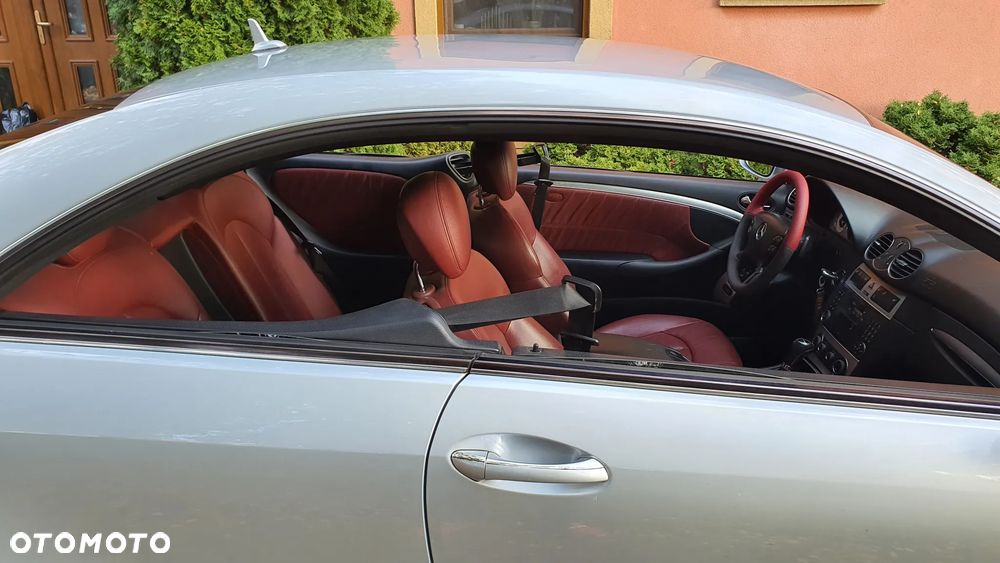 Mercedes-Benz CLK - 17