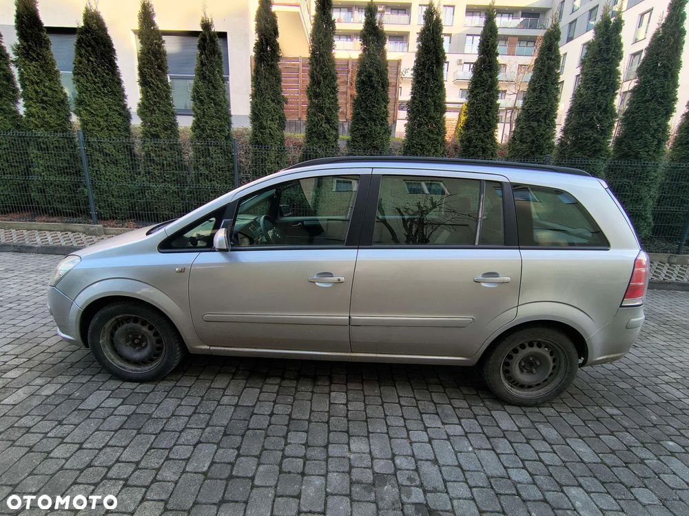 Opel Zafira - 2