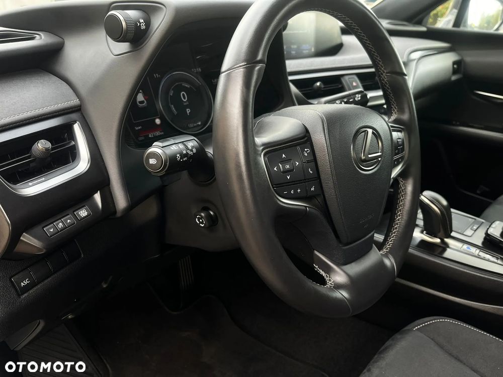 Lexus UX 300e 54.3 kWh Business Edition 2WD - 9
