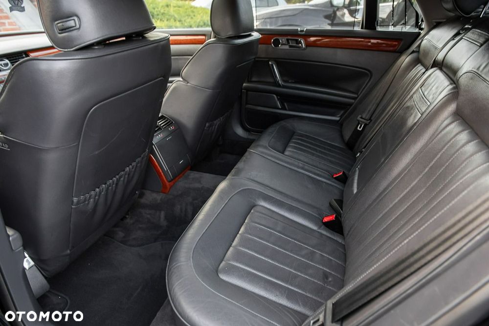 Volkswagen Phaeton - 7