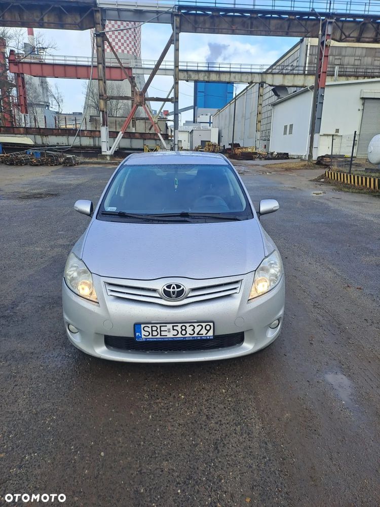 Toyota Auris 2.0 D-4D 2010 - 1