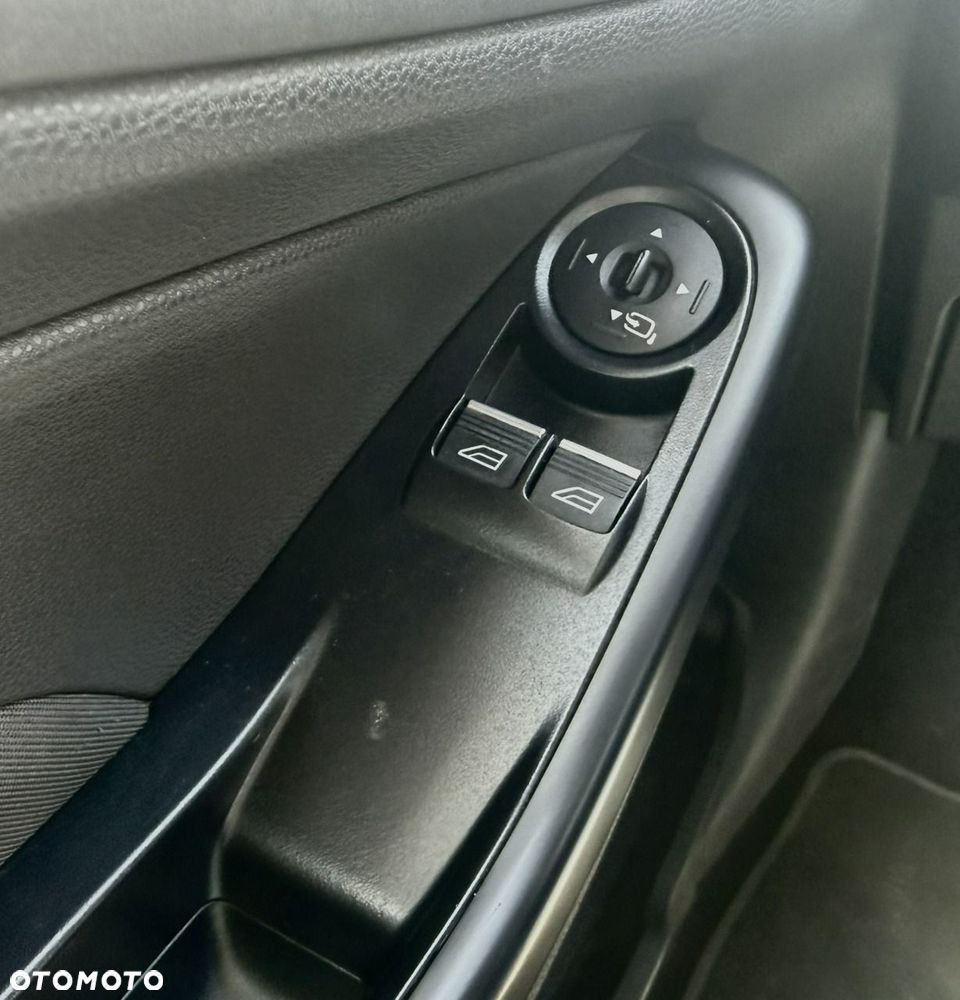 Ford Fiesta 1.6 EcoBoost ST - 30