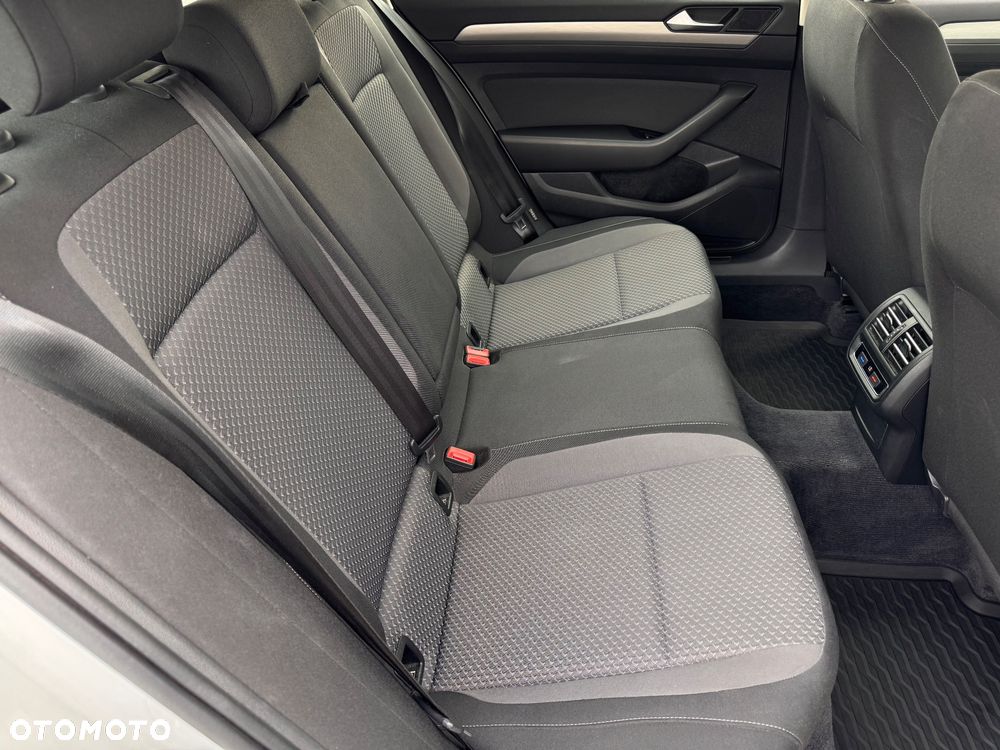 Volkswagen Passat Variant 2.0 TDI BMT SCR Trendline DSG7 - 15