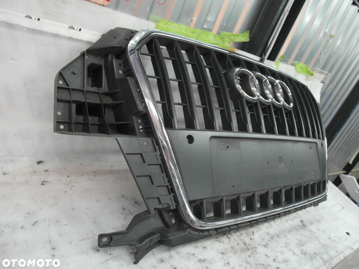 GRILL ATRAPA ZDERZAKA AUDI Q3 8U0853653H NR 70 - 2