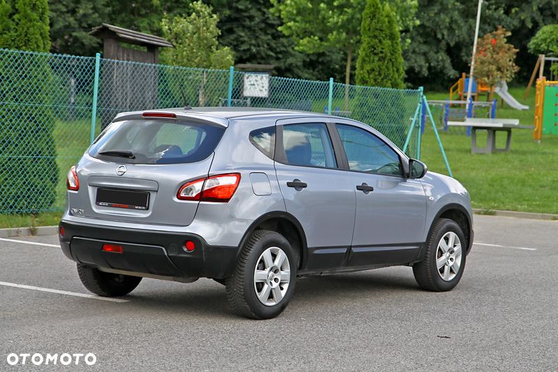 Nissan Qashqai - 2