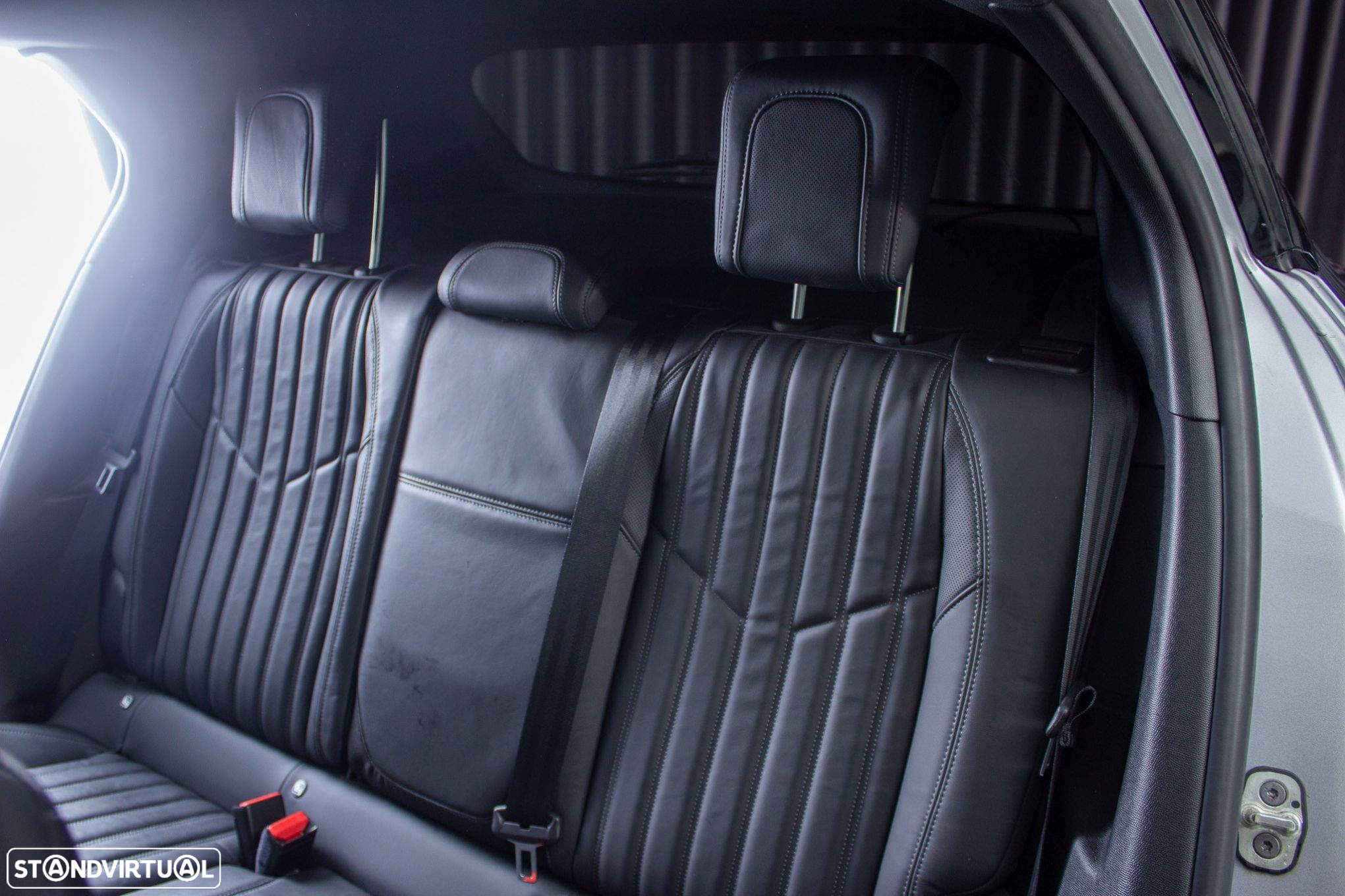 Peugeot e-2008 GT Pack - 11