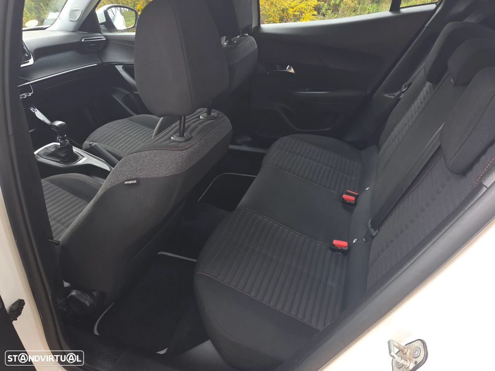 Peugeot 2008 1.5 BlueHDi Allure - 15