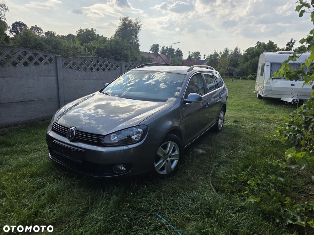 Volkswagen Golf - 1