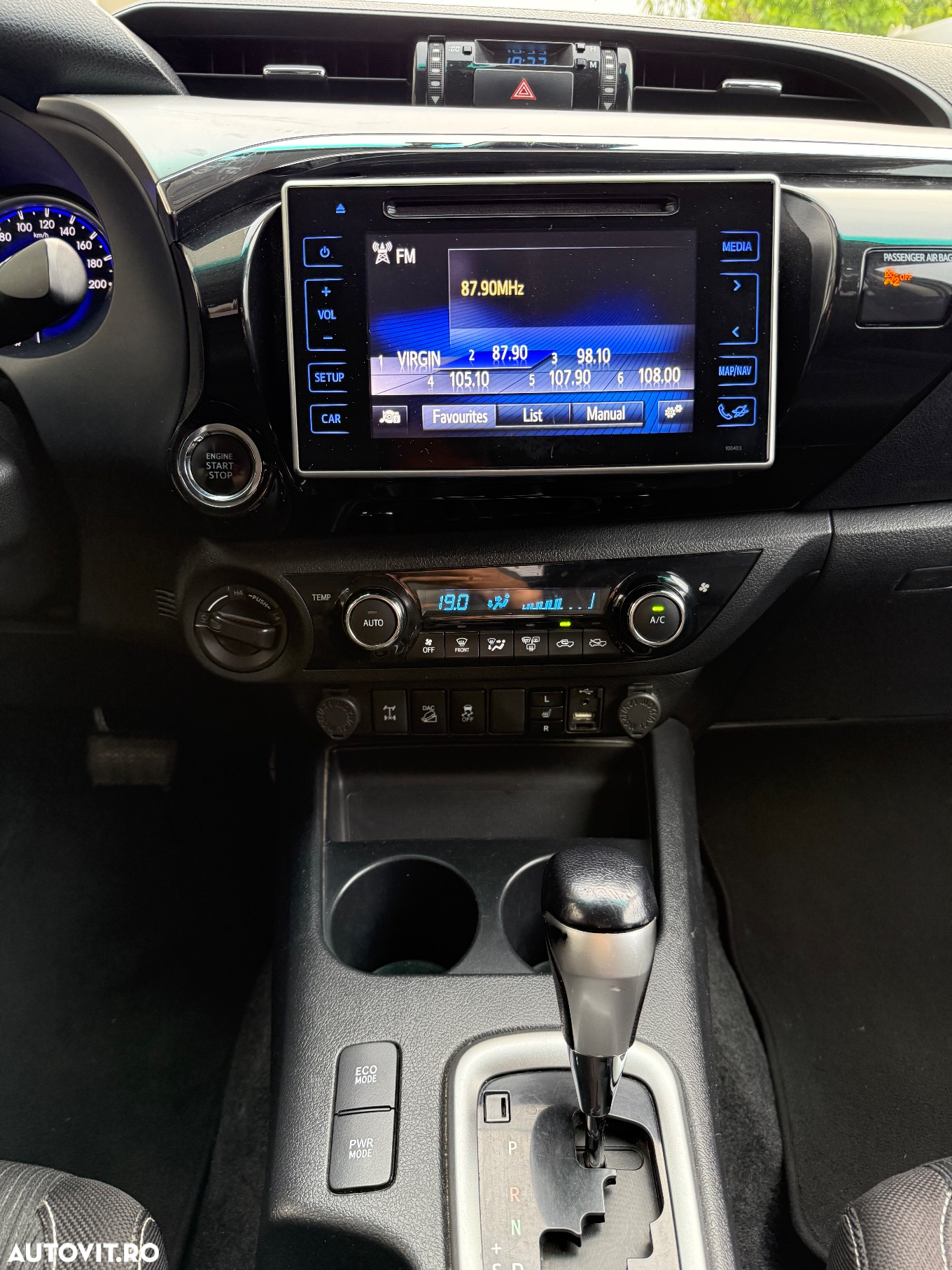 Toyota Hilux 4x4 Double Cab A/T Invincible - 9