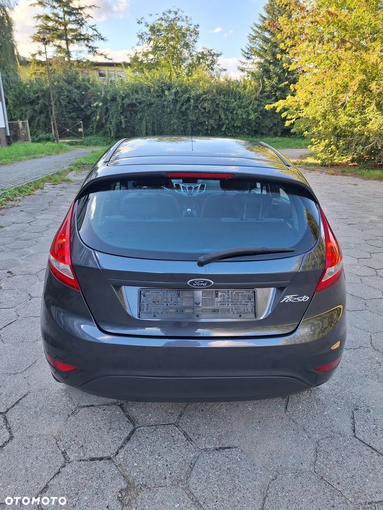 Ford Fiesta 1.25 Celebration - 12