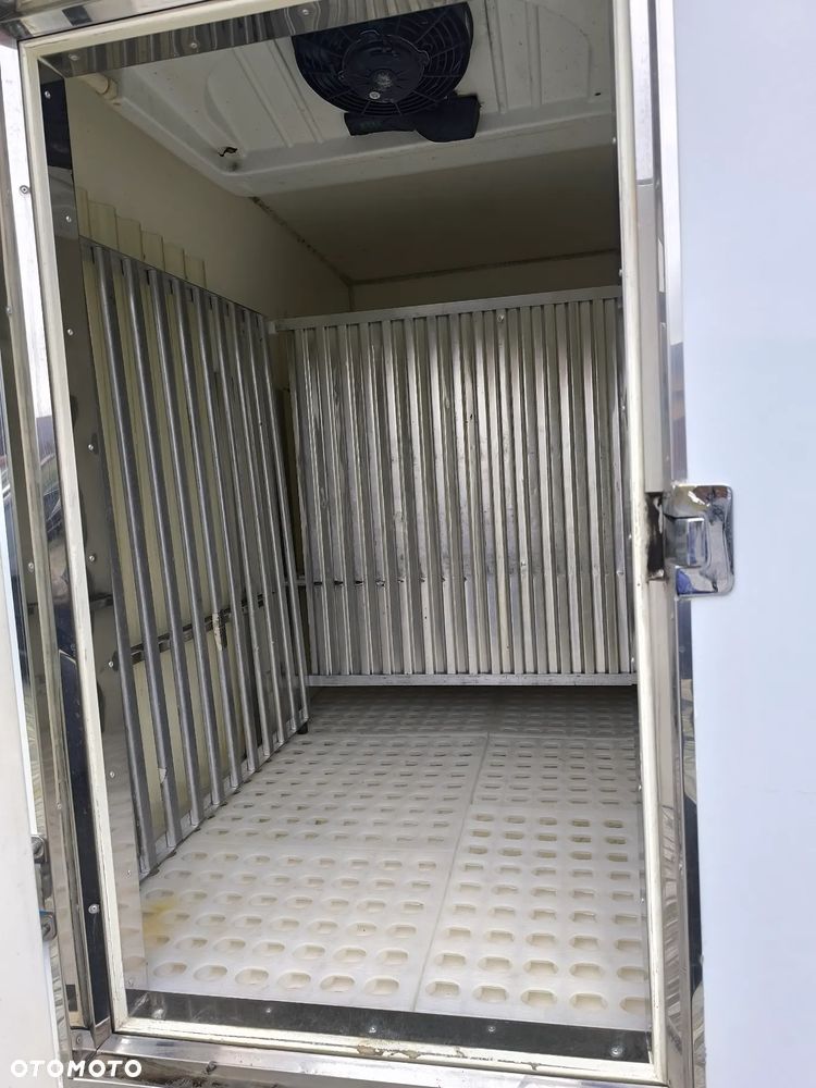 Mercedes-Benz Sprinter - 15