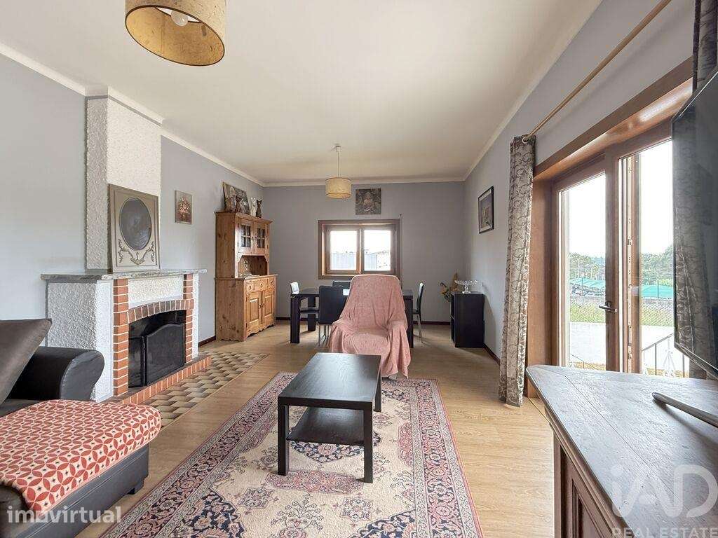 Casa / Villa T4 em Oiã de 137 m2 - Grande imagem: 2/31