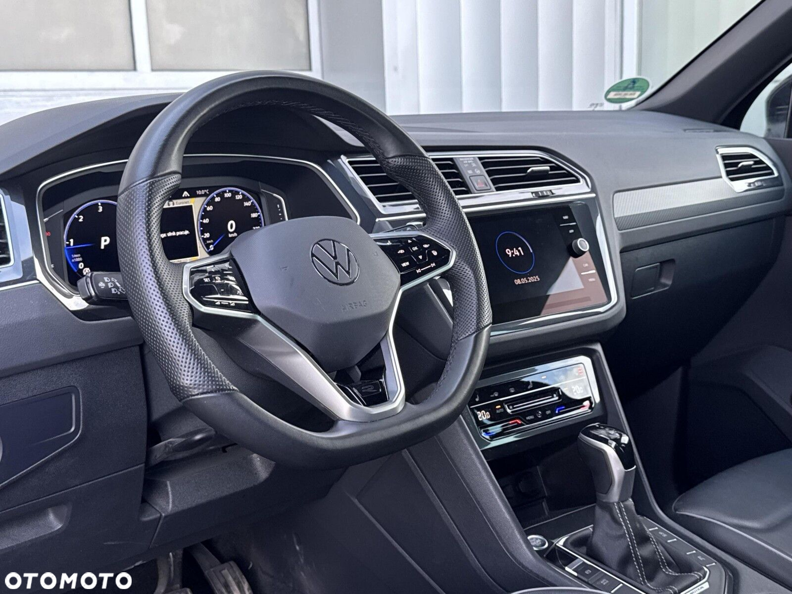 Volkswagen Tiguan - 9