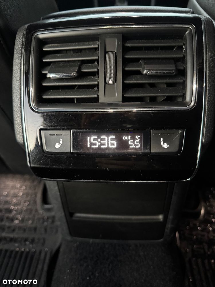 Skoda Superb 2.0 TSI 4x4 DSG SportLine - 19