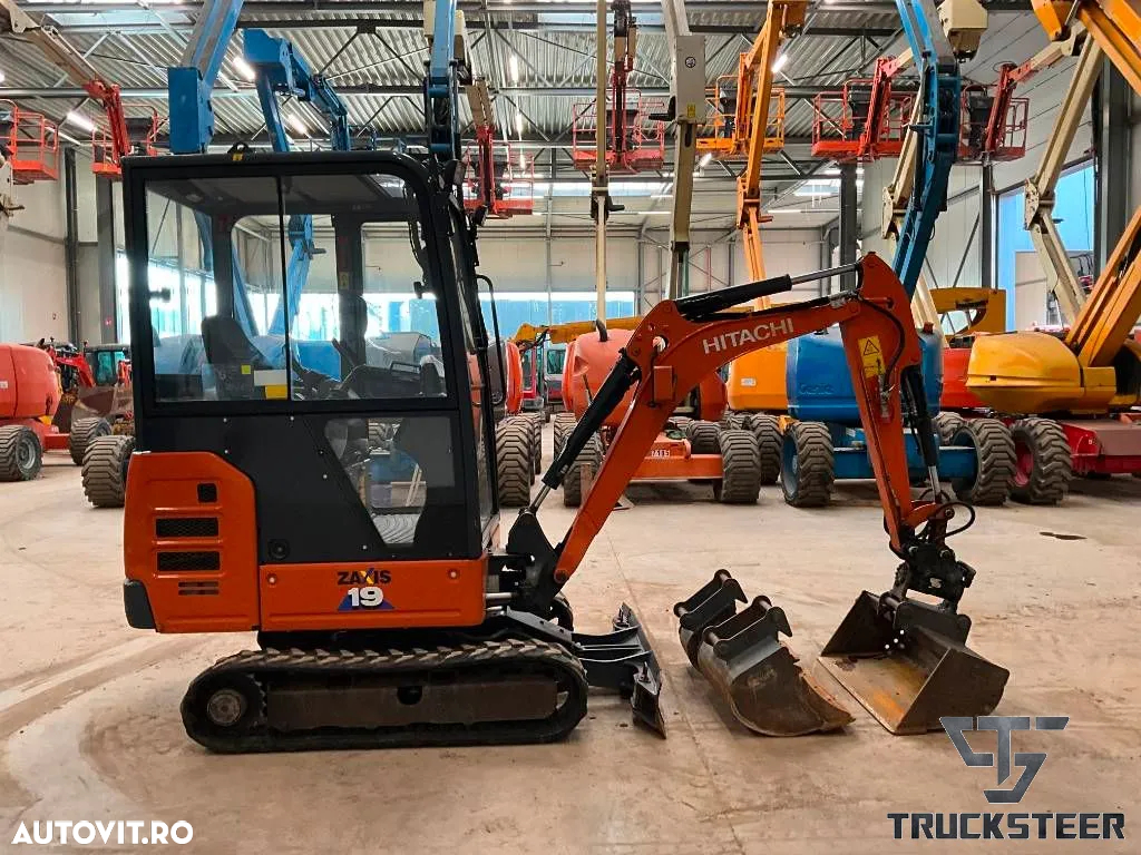Hitachi ZX 19-6 - 4