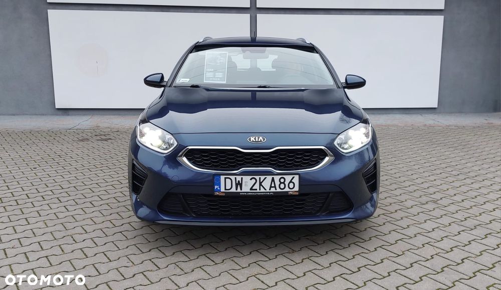 Kia Ceed - 8