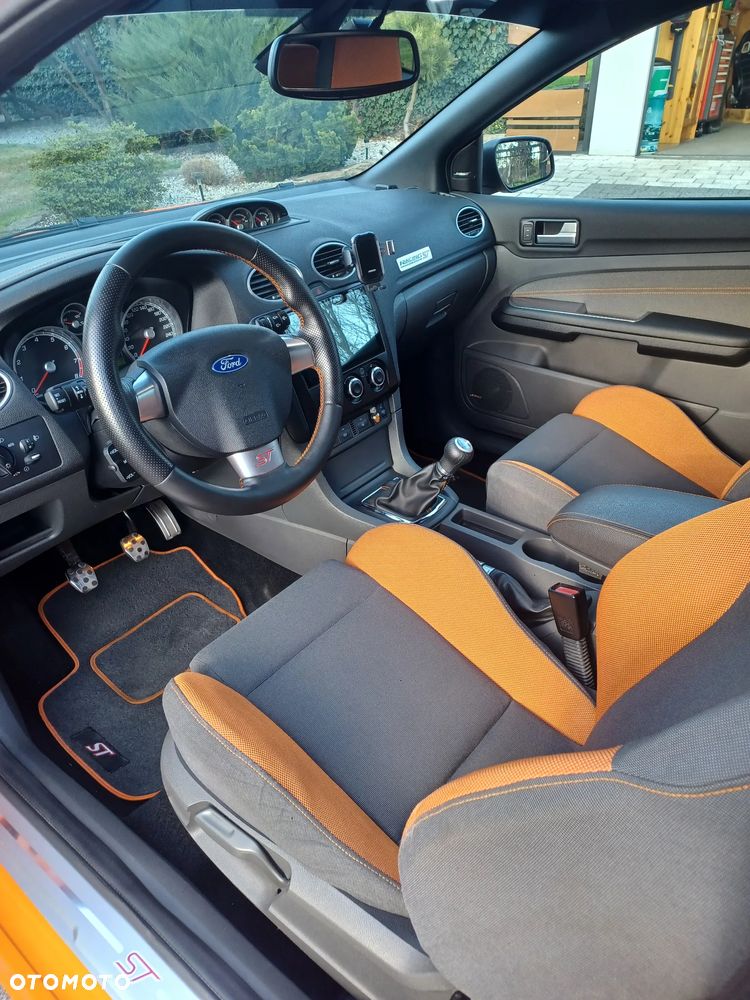 Ford Focus 2.5 ST - 8