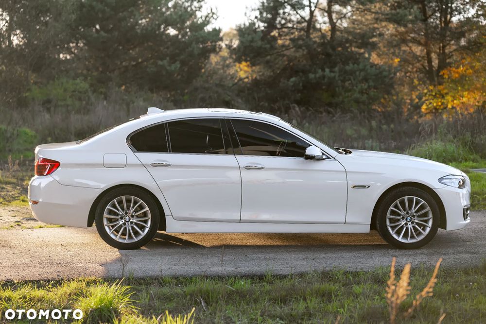 BMW Seria 5 528i xDrive Luxury Line - 6