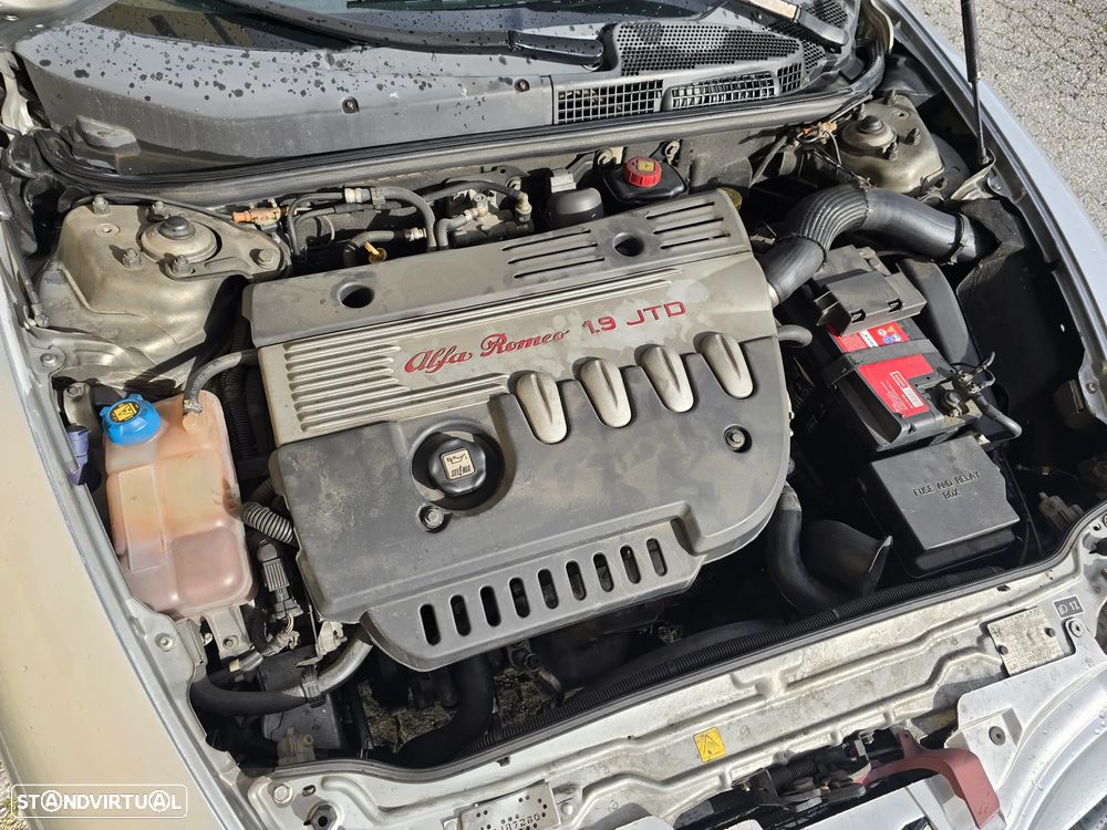 Alfa Romeo 147 1.9 JTD Plus - 8