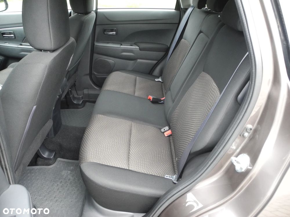 Mitsubishi ASX - 15