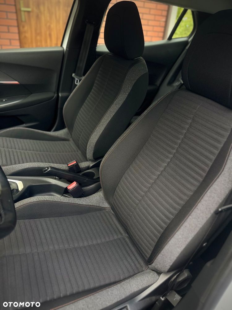 Peugeot 2008 - 9