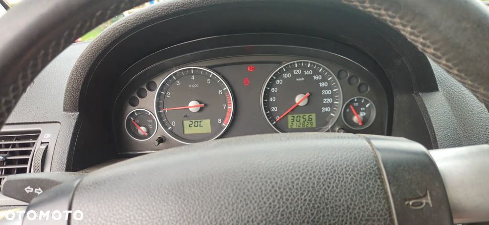 Ford Mondeo 2.0 Ghia - 6