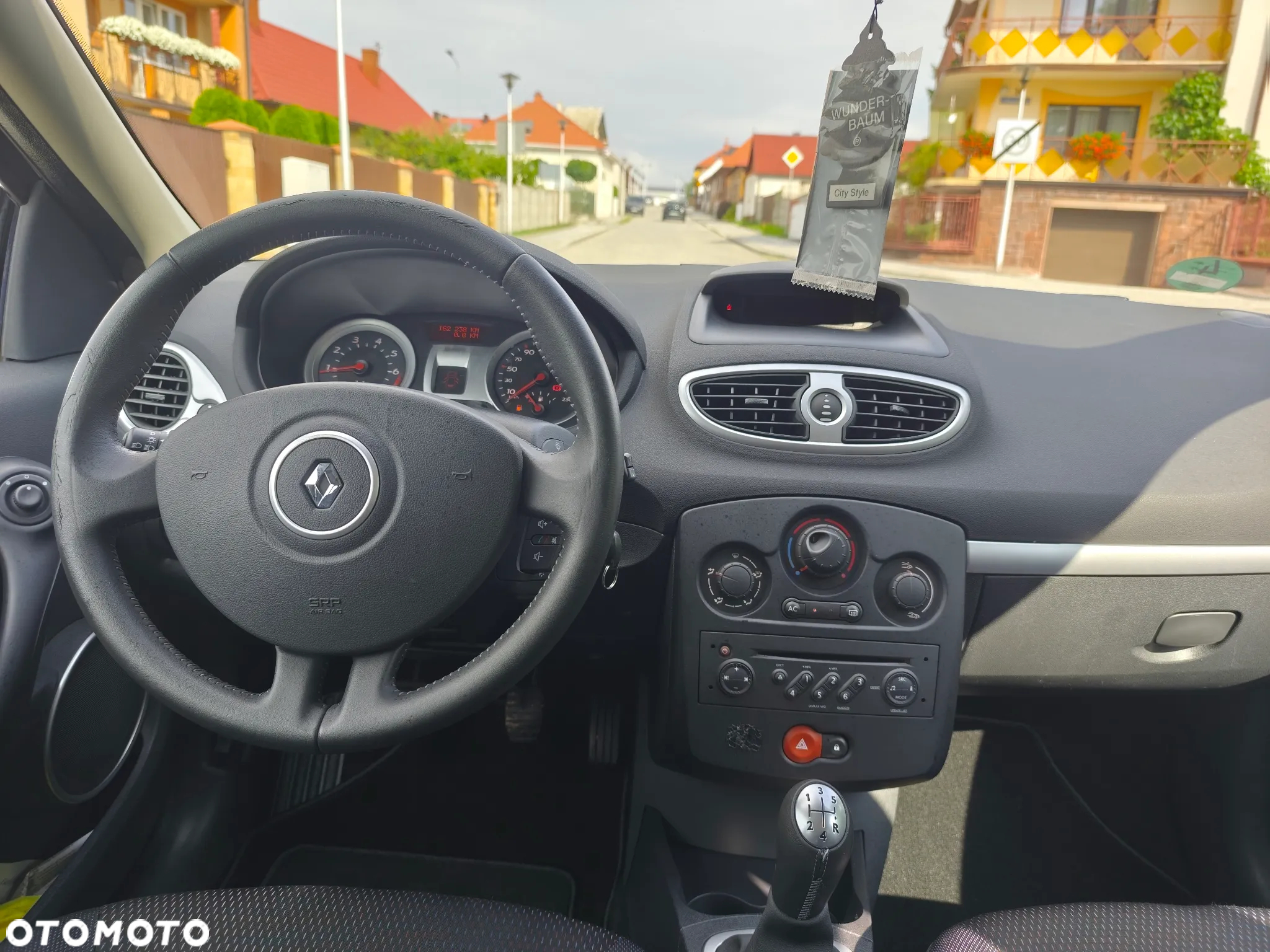Renault Clio 1.2 16V 75 Dynamique - 14