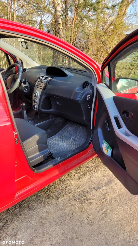 Toyota Yaris - 9