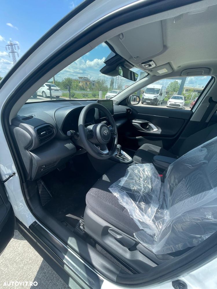 Toyota Yaris 1.5 VVT-i HSD Active - 9
