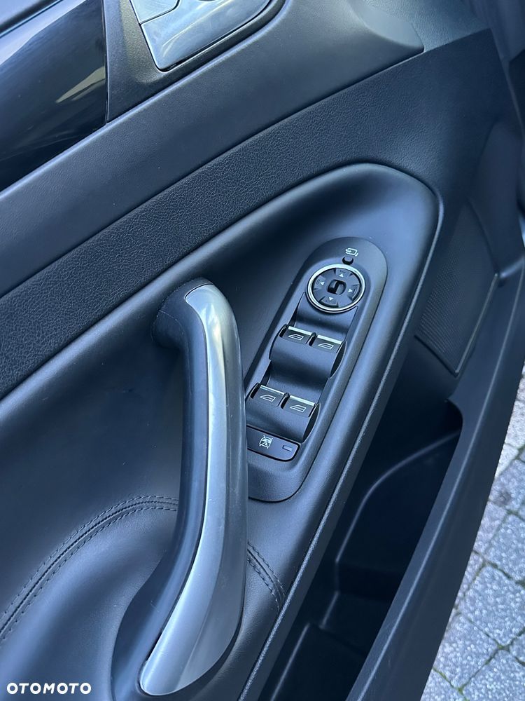 Ford Mondeo - 12