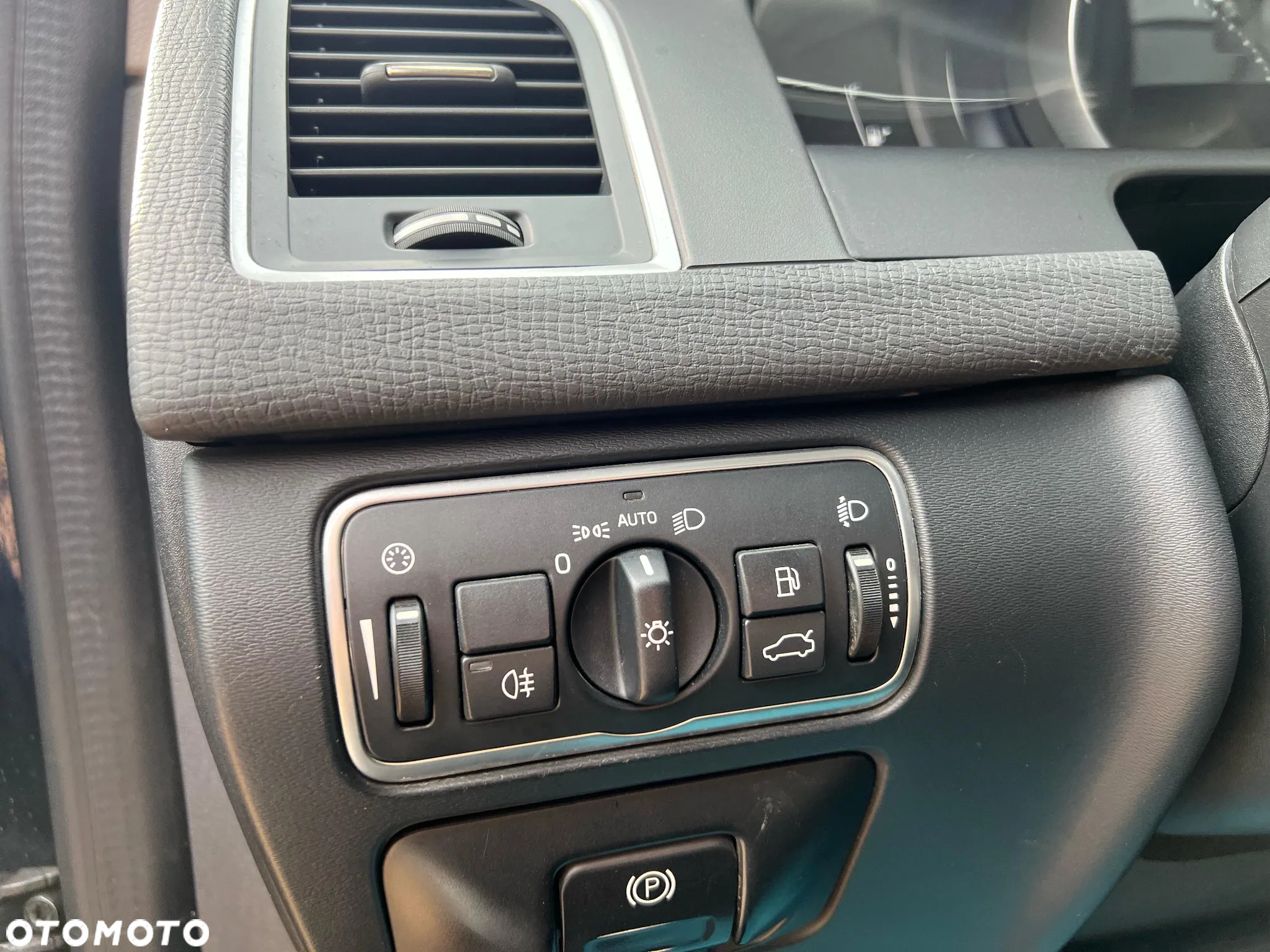 Volvo XC 60 D3 Inscription - 16