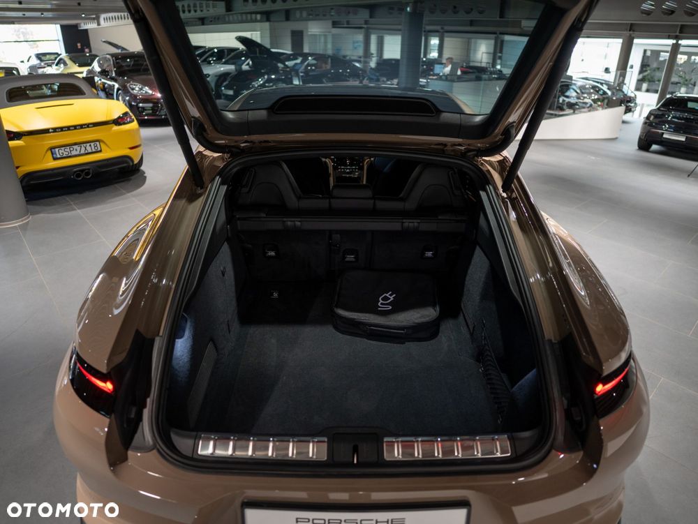 Porsche Panamera 2024