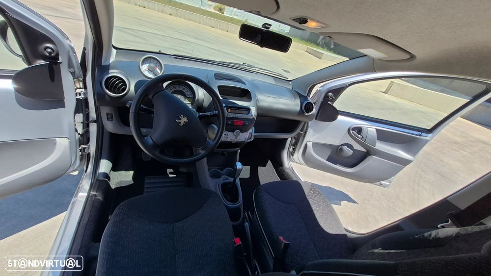 Peugeot 107 1.0 Black&Silver - 24