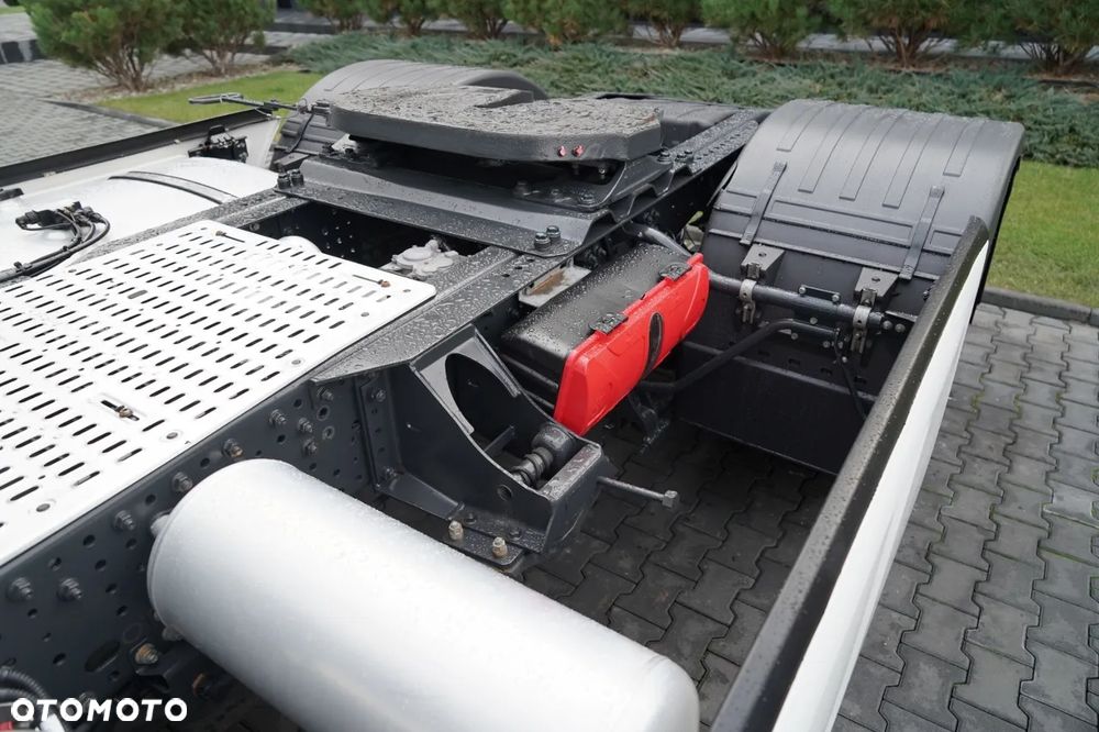 Iveco S-WAY / 480 / RETARDER / KLIMA POSTOJOWA / OPONY 100% - 12