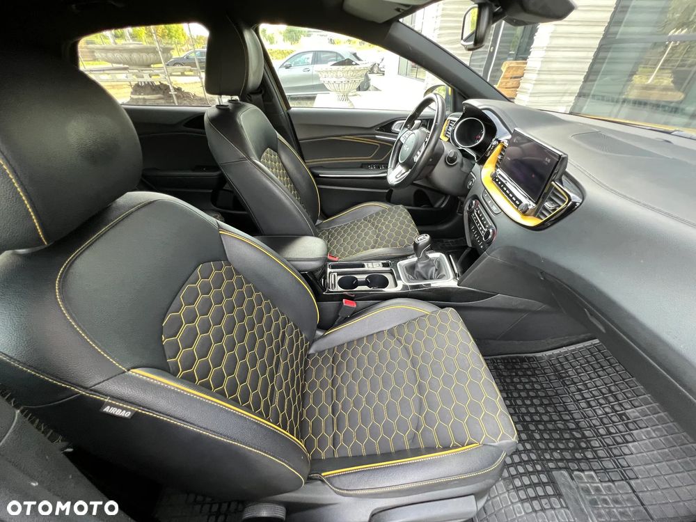 Kia XCeed 1.5 T-GDI L Business Line - 18