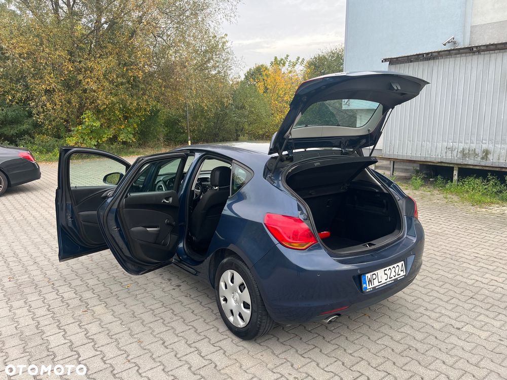 Opel Astra - 18