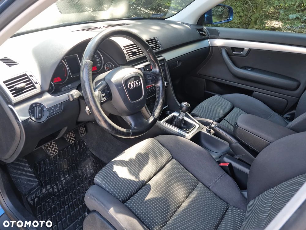 Audi A4 Avant - 10